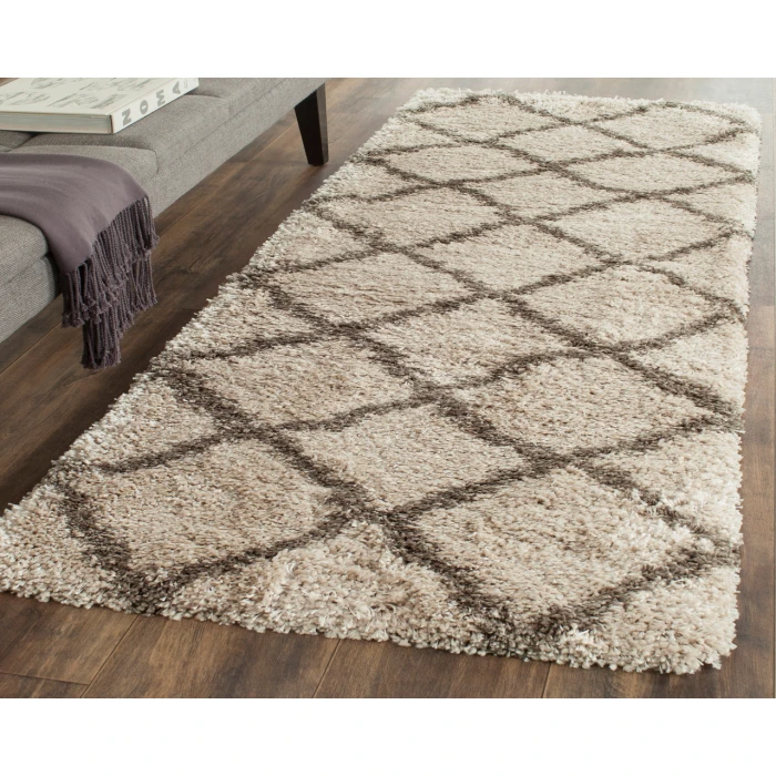 Safavieh Belize Shag SGB489 Taupe / Grey 2'-3" X 5' Accent Area Rug