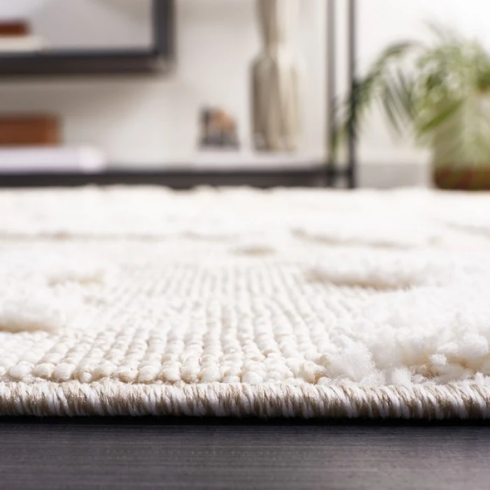 Safavieh Trends Beige / Ivory TRD100 5 ft. 3 in. X 5 ft. 3 in. Round Rug