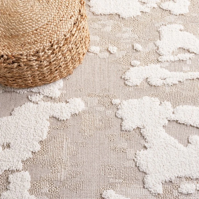 Safavieh Trends Beige / Ivory TRD100 5 ft. 3 in. X 5 ft. 3 in. Round Rug