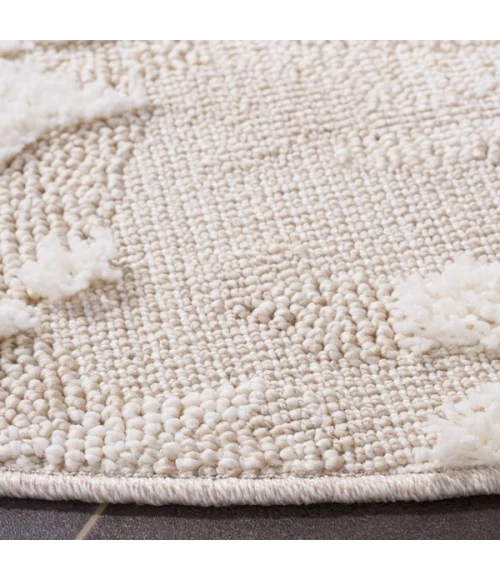 Safavieh Trends Beige / Ivory TRD100 6 ft. 7 in. X 6 ft. 7 in. Round Rug