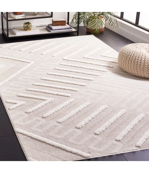 Safavieh Trends Beige / Ivory TRD104 6 ft. 7 in. X 6 ft. 7 in. Square Rug