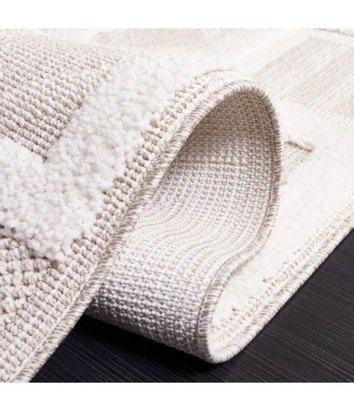 Safavieh Trends Beige / Ivory TRD108 6 ft. 7 in. X 6 ft. 7 in. Square Rug