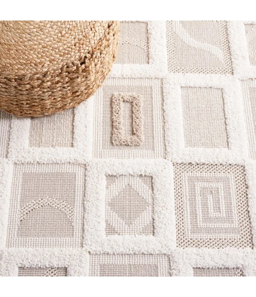 Safavieh Trends Beige / Ivory TRD108 6 ft. 7 in. X 6 ft. 7 in. Square Rug