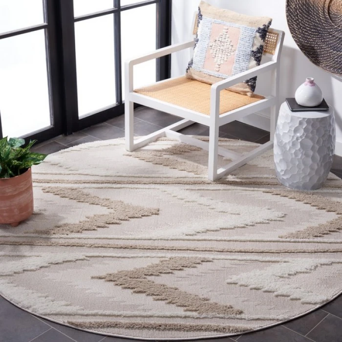 Safavieh Trends Beige / Ivory TRD110 6 ft. 7 in. X 6 ft. 7 in. Round Rug