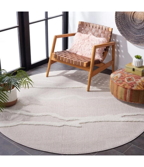 Safavieh Trends Beige / Ivory TRD112 5 ft. 3 in. X 5 ft. 3 in. Round Rug