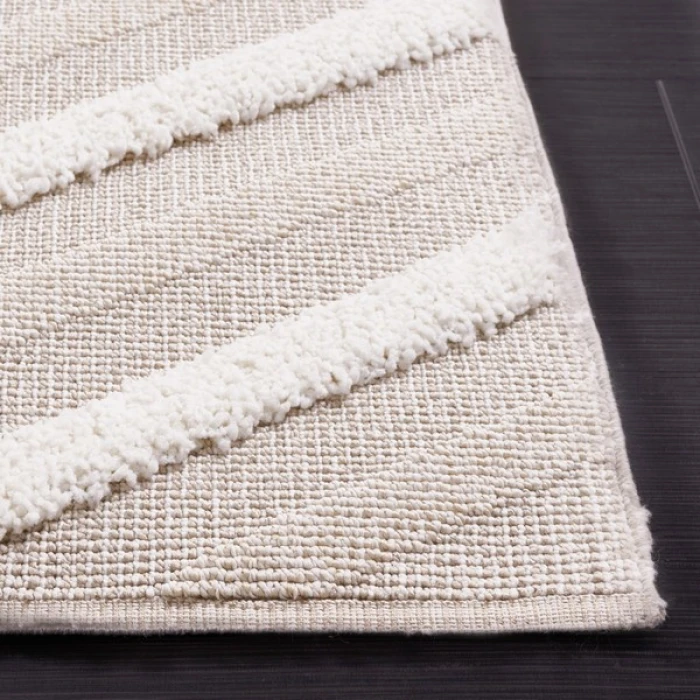 Safavieh Trends Beige / Ivory TRD114 2 ft. 2 in. X 8 ft. Runner Rug
