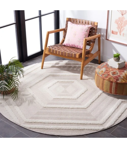 Safavieh Trends Beige / Ivory TRD114 3 ft. X 3 ft. Round Rug