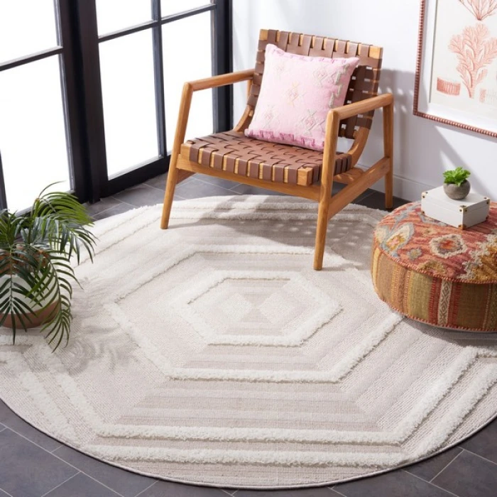 Safavieh Trends Beige / Ivory TRD114 5 ft. 3 in. X 5 ft. 3 in. Round Rug