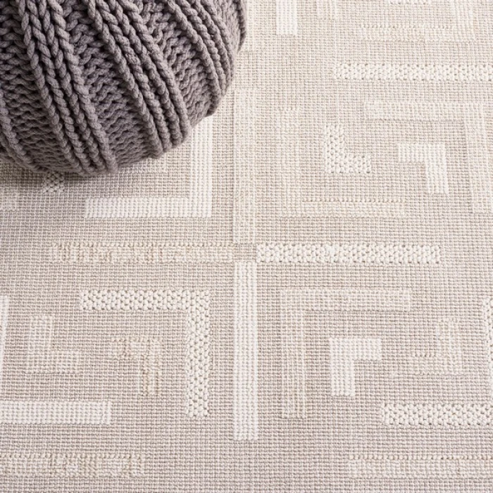 Safavieh Trends Beige / Ivory TRD116 5 ft. 3 in. X 7 ft. 6 in. Rectangle Rug