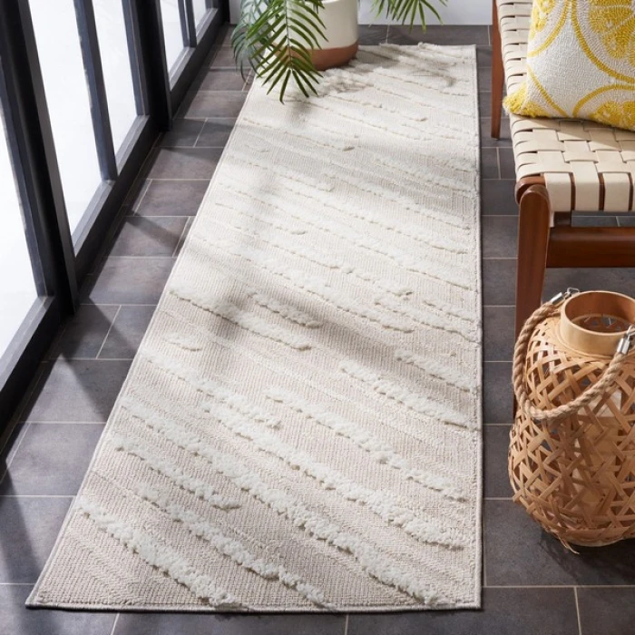 Safavieh Trends Beige / Ivory TRD118 2 ft. 2 in. X 8 ft. Runner Rug