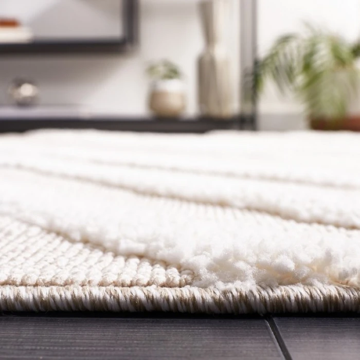 Safavieh Trends Beige / Ivory TRD118 2 ft. 2 in. X 8 ft. Runner Rug