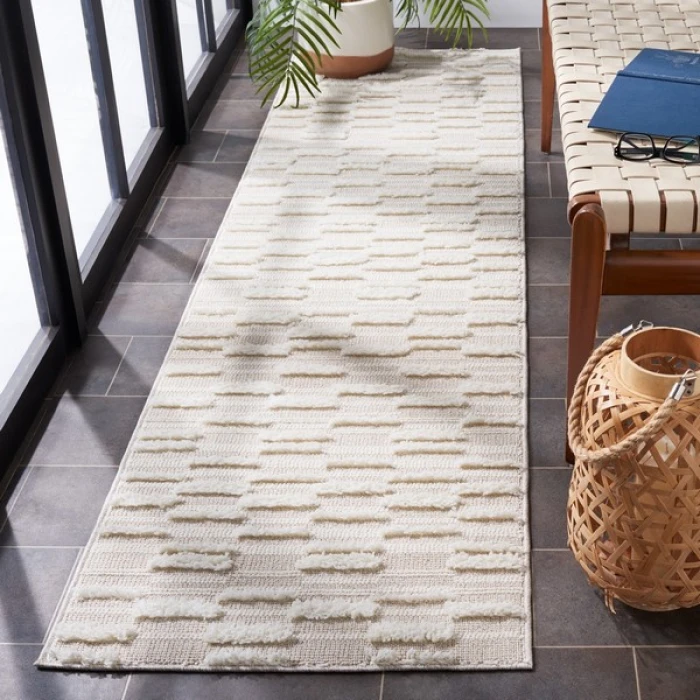 Safavieh Trends Beige / Ivory TRD120 2 ft. 2 in. X 9 ft. Runner Rug