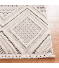 Safavieh Urban Grey / Ivory URB202 6 ft. 7 in. X 6 ft. 7 in. Square Rug