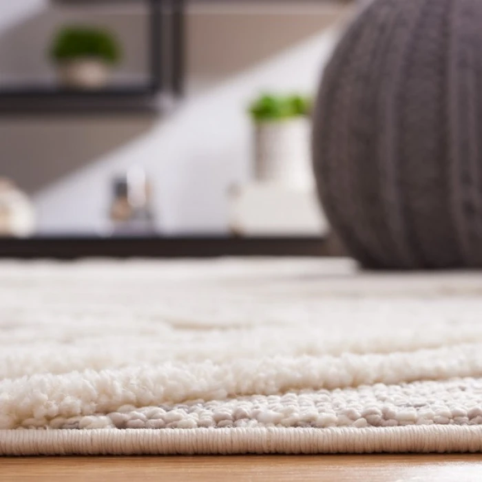 Safavieh Urban Grey / Ivory URB202 6 ft. 7 in. X 6 ft. 7 in. Round Rug