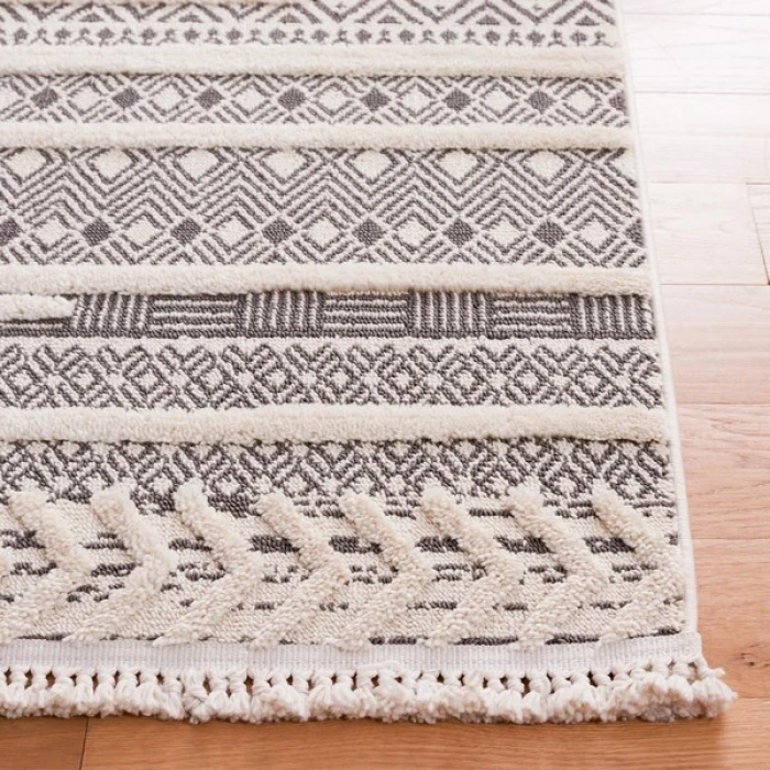 Safavieh Urban Grey / Ivory URB204 8 ft. X 10 ft. Rectangle Rug
