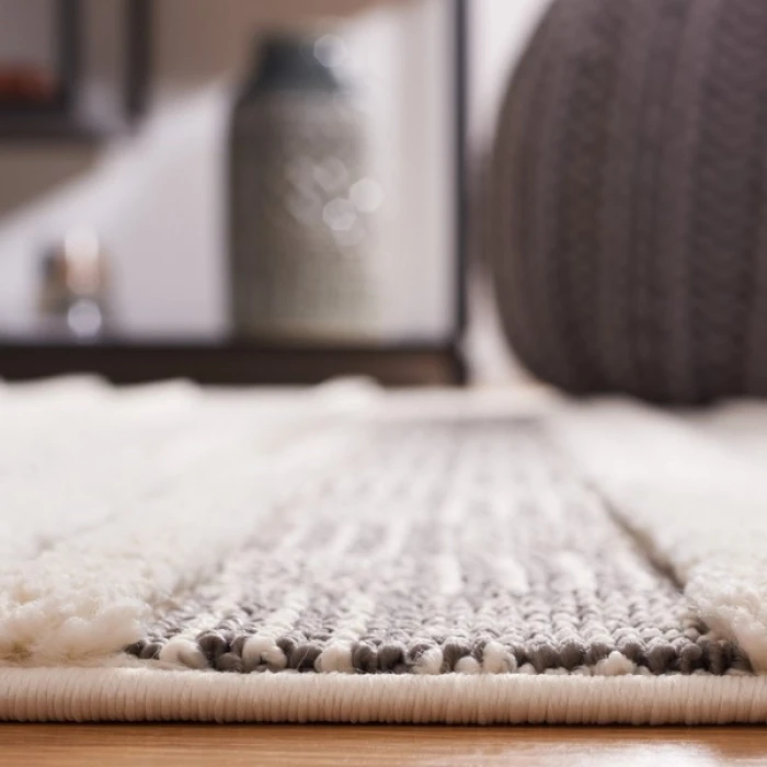 Safavieh Urban Grey / Ivory URB204 8 ft. X 10 ft. Rectangle Rug