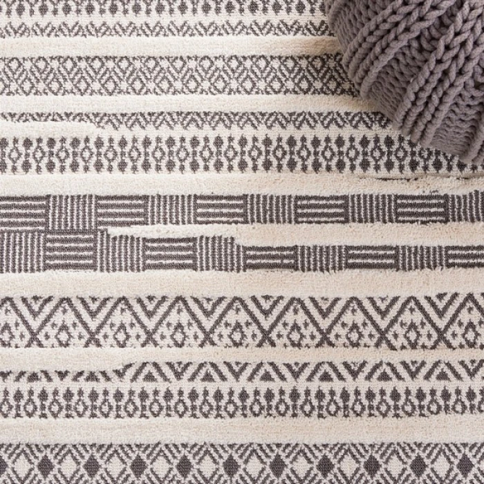 Safavieh Urban Grey / Ivory URB204 8 ft. X 10 ft. Rectangle Rug