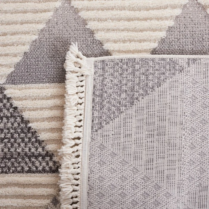 Safavieh Urban Grey / Ivory URB206 4 ft. X 6 ft. Rectangle Rug