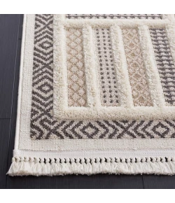 Safavieh Urban Beige / Ivory URB212 6 ft. 7 in. X 6 ft. 7 in. Square Rug