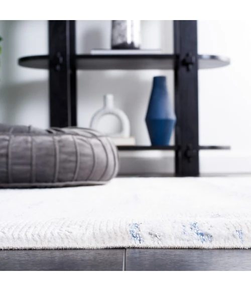 Safavieh Whisper Grey / Blue Ivory WHS542 6 ft. 7 in. X 6 ft. 7 in. Round Rug