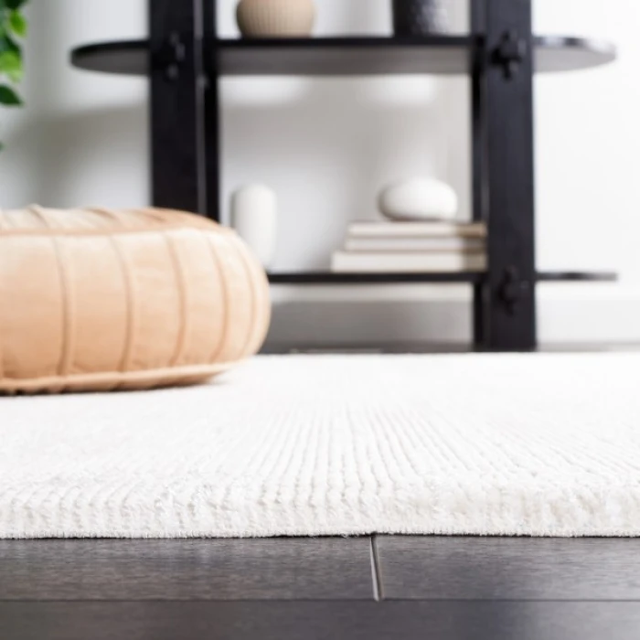 Safavieh Whisper Ivory / Beige WHS554 5 ft. 3 in. X 7 ft. 6 in. Rectangle Rug