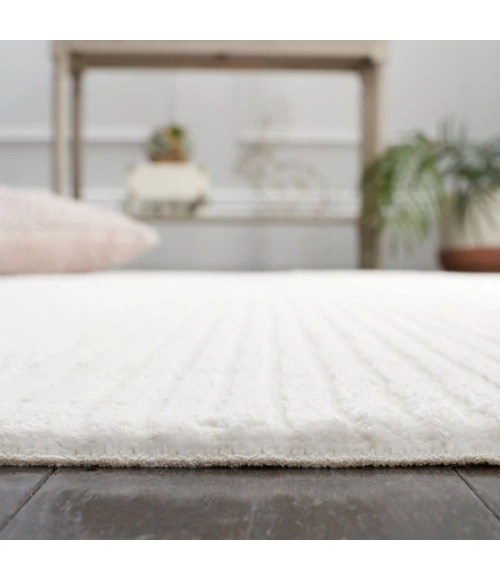 Safavieh Whisper Ivory WHS562 5 ft. 3 in. X 7 ft. 6 in. Rectangle Rug