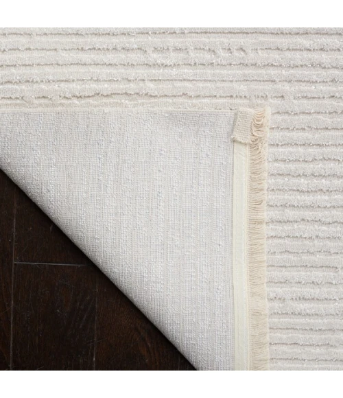 Safavieh Whisper Ivory WHS562 5 ft. 3 in. X 7 ft. 6 in. Rectangle Rug