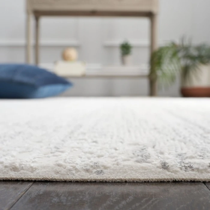 Safavieh Whisper Grey / Blue WHS586 5 ft. 3 in. X 7 ft. 6 in. Rectangle Rug