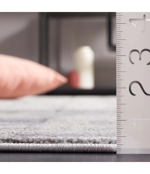 Safavieh Whisper Grey / Light Beige WHS822 5 ft. 3 in. X 7 ft. 6 in. Rectangle Rug