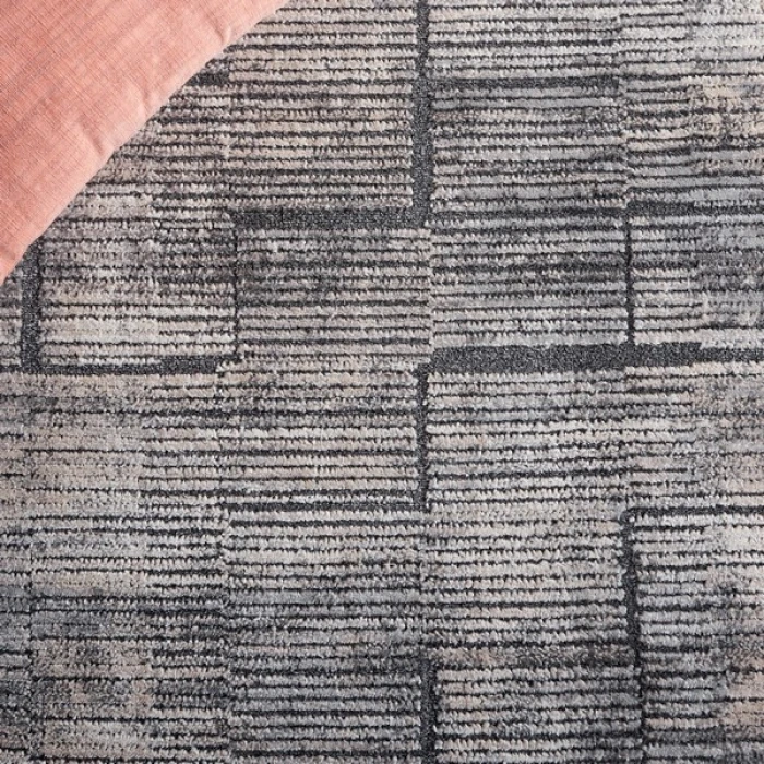 Safavieh Whisper Grey / Light Beige WHS822 6 ft. 7 in. X 6 ft. 7 in. Round Rug