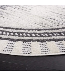 Safavieh Alamo ALM732 Grey / Charcoal 6'-7" X 6'-7" Round Area Rug