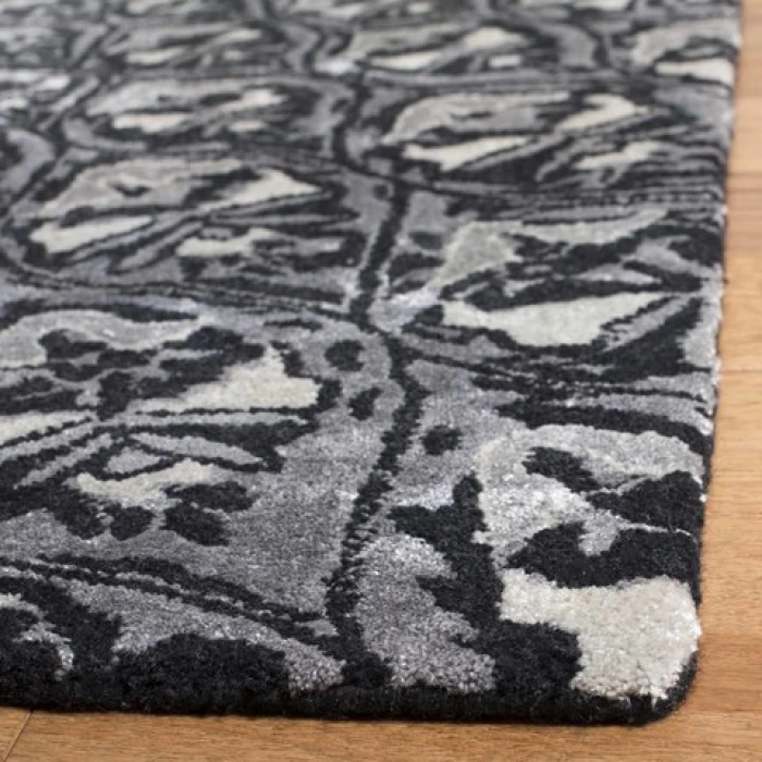 Safavieh Allure ALR419 Ivory / Black 4' X 6' Rectangle Area Rug