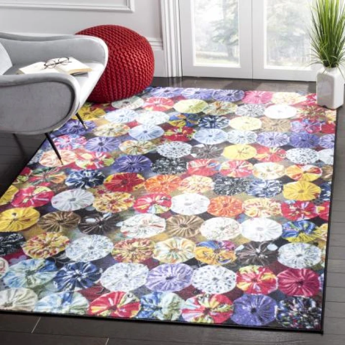 Safavieh Aztec AZT207 Red / Multi 4' X 6' Rectangle Area Rug