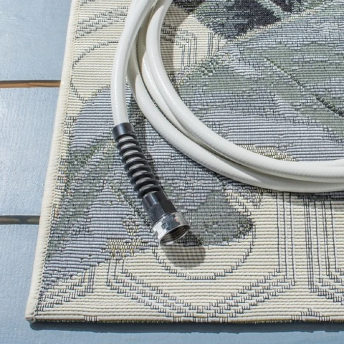 Safavieh Barbados BAR524 Grey / Gold 8' X 8' Square Area Rug
