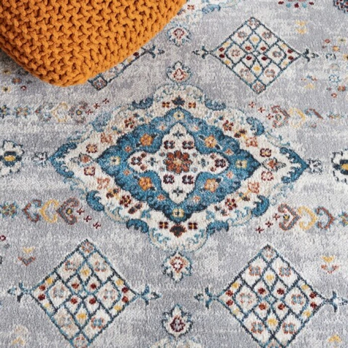 Safavieh Bayside BAY106 Light Grey / Blue 5'-3" X 7'-6" Rectangle Area Rug
