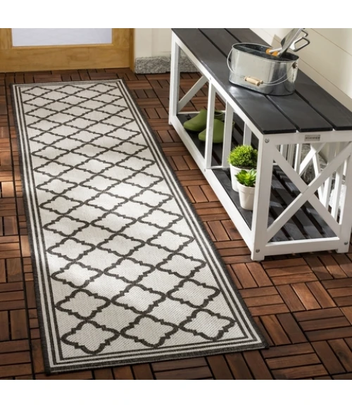 Safavieh Beach House BHS121 Light Grey / Charcoal 2'-2" X 12' Runner Area Rug