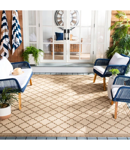 Safavieh Beach House BHS121 Cream / Beige 2'-2" X 4' Accent Area Rug