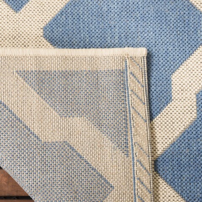 Safavieh Beach House BHS122 Blue / Creme 5'-3" X 7'-6" Rectangle Area Rug