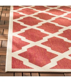 Safavieh Beach House BHS122 Red / Creme 6'-7" X 6'-7" Round Area Rug