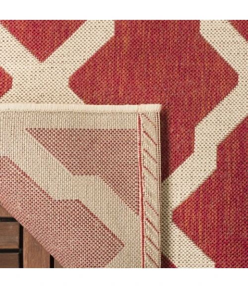 Safavieh Beach House BHS122 Red / Creme 6'-7" X 6'-7" Round Area Rug