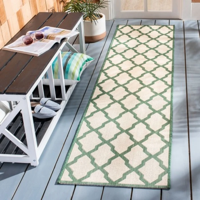 Safavieh Beach House BHS122 Cream / Green 2'-2" X 8' Runner Area Rug