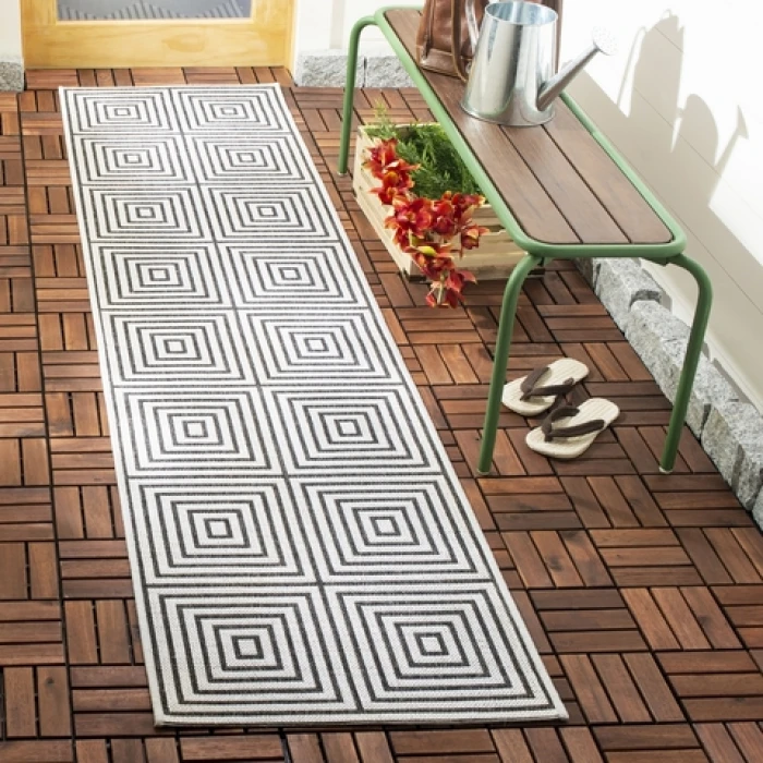 Safavieh Beach House BHS123 Light Grey / Charcoal 2'-2" X 10' Runner Area Rug