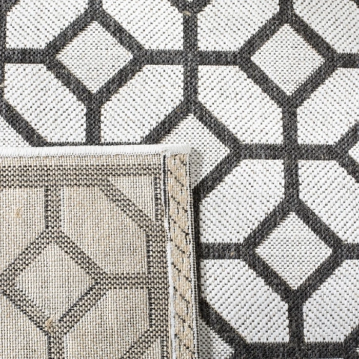 Safavieh Beach House BHS127 Light Grey / Charcoal 5'-3" X 7'-6" Rectangle Area Rug