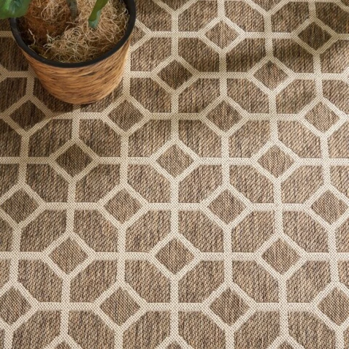 Safavieh Beach House BHS127 Beige / Cream 5'-3" X 7'-6" Rectangle Area Rug