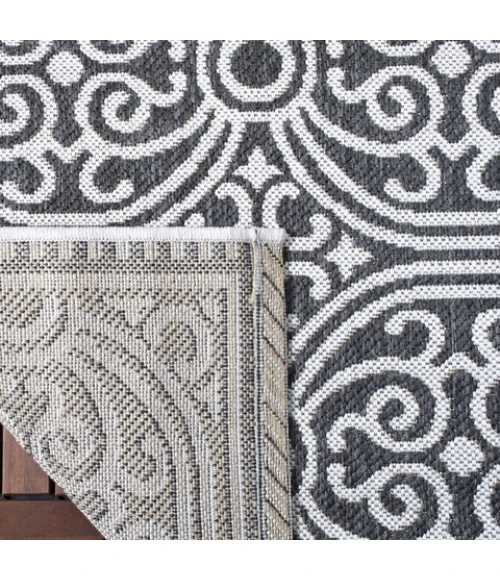 Safavieh Beach House BHS134 Light Grey / Charcoal 8' X 8' Round Area Rug