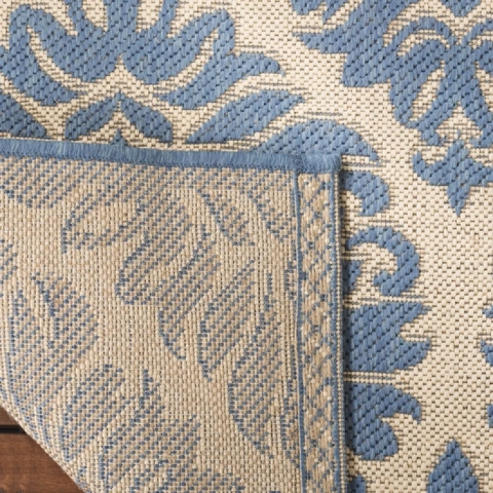 Safavieh Beach House BHS135 Cream / Blue 2'-2" X 4' Accent Area Rug