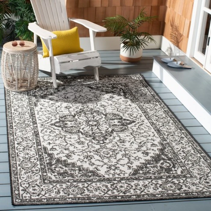 Safavieh Beach House BHS137 Light Grey / Charcoal 6'-7" X 6'-7" Square Area Rug