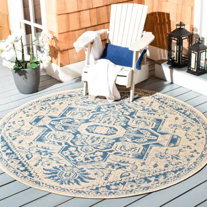 Safavieh Beach House BHS138 Blue / Creme 4' X 4' Round Area Rug