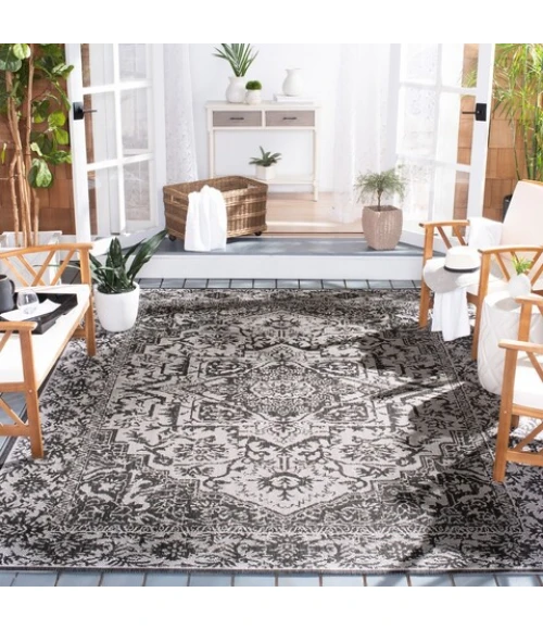 Safavieh Beach House BHS139 Light Grey / Charcoal 3' X 5' Rectangle Area Rug