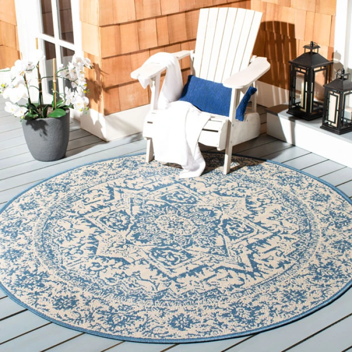Safavieh Beach House BHS139 Cream / Blue 4' X 4' Round Area Rug